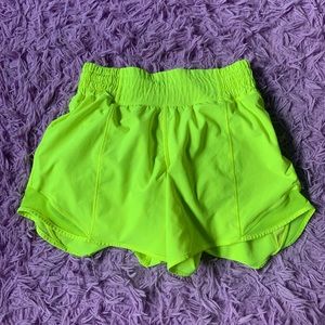 Lululemon hotty hots ‘4 inch